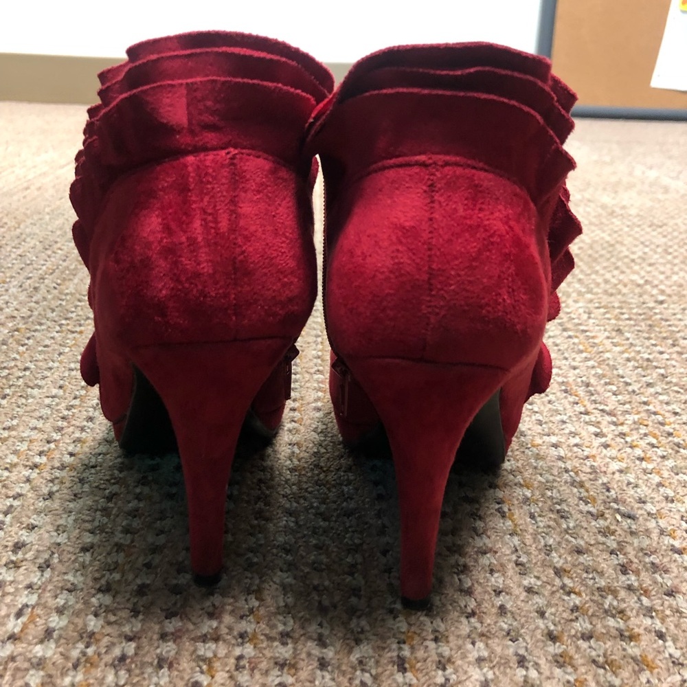 Red booties - Picture 4 of 5